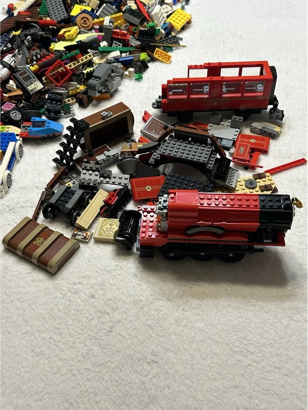 5+ Pound Lego Bulk Minifigure/Brick Lot And Hogwarts Castle Lego Lot Incomplete